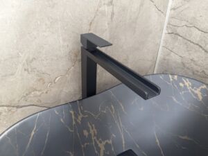 Каскаден смесител за баня Blandini Forza L Black
