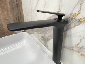Черен смесител за купа Blandini Alure L Black