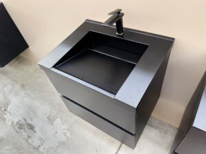 Черен шкаф за баня от ПВЦ с черен мат мивка Cremona Black