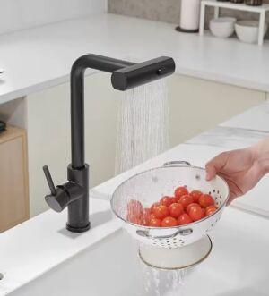 Черен кухненски смесител LUNO BLACK
